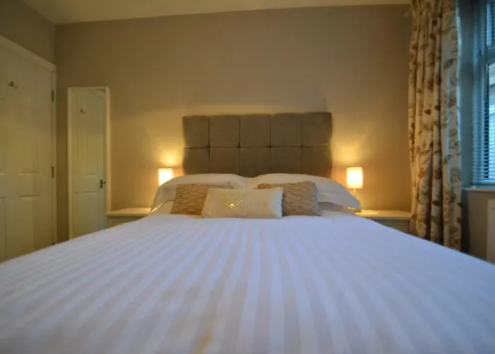 Charming 1 Bed Riverside Apartment