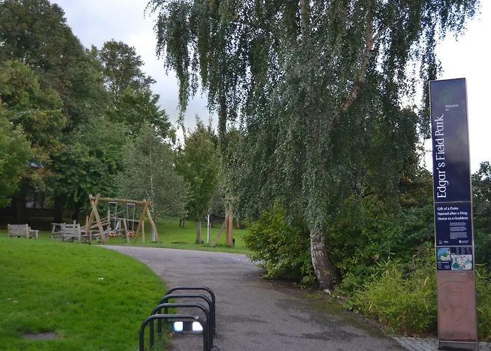 Charming 1 Bed Riverside Apartment