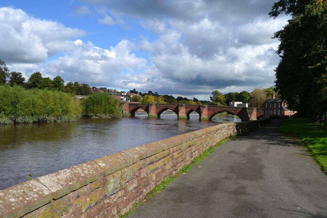 Apartment Charming 1 Bed Riverside *
